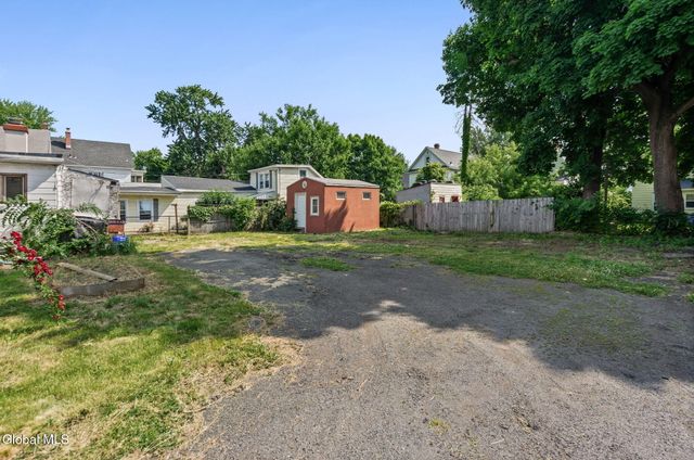 13 Sand Street, Albany, NY 12209