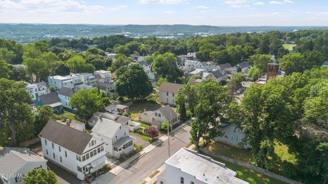 13 Sand Street, Albany, NY 12209