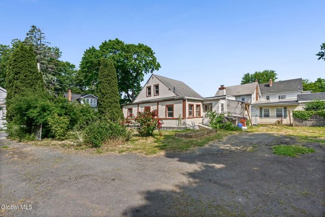 13 Sand Street, Albany, NY 12209