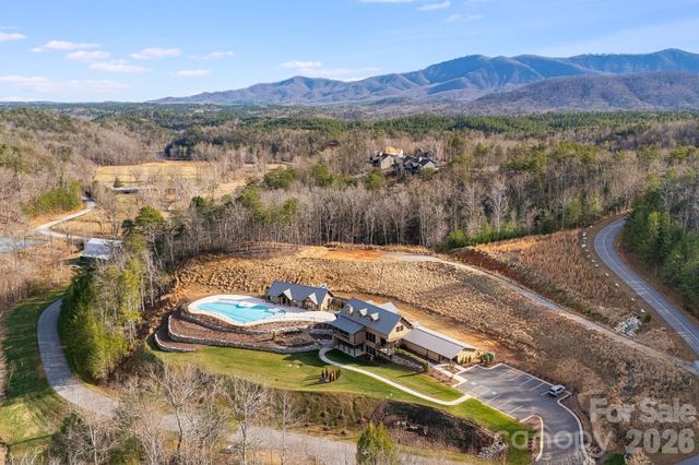 2049 W Deep Gap Farm Road, Mill Spring, NC 28756
