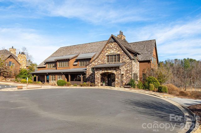 2049 W Deep Gap Farm Road, Mill Spring, NC 28756