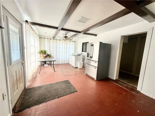320 N Cascade St, New Castle, PA 16101