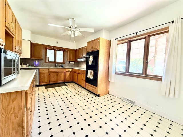 320 N Cascade St, New Castle, PA 16101