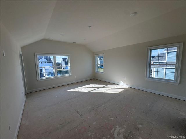 30 Dartmouth Drive, Poughkeepsie, NY 12603