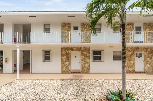 2525 W GOLF Boulevard 119, Pompano Beach, FL 33064