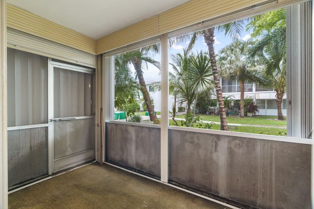 2525 W GOLF Boulevard 119, Pompano Beach, FL 33064