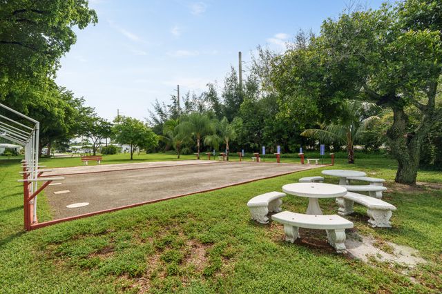 2525 W GOLF Boulevard 119, Pompano Beach, FL 33064