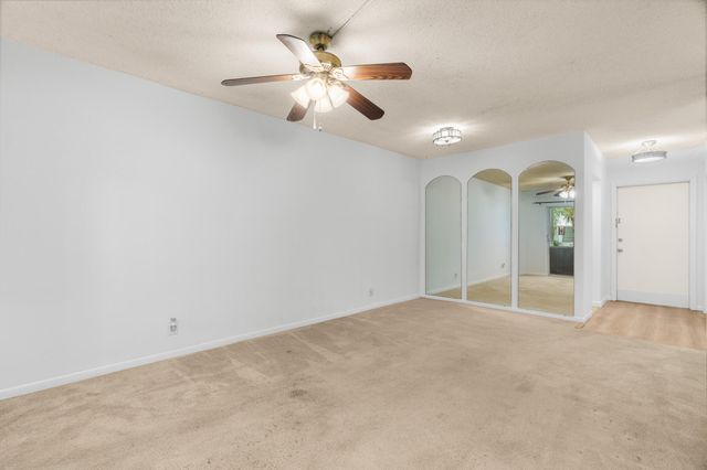 2525 W GOLF Boulevard 119, Pompano Beach, FL 33064