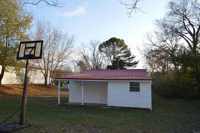 1104 W Searcy Street, Heber Springs, AR 72543