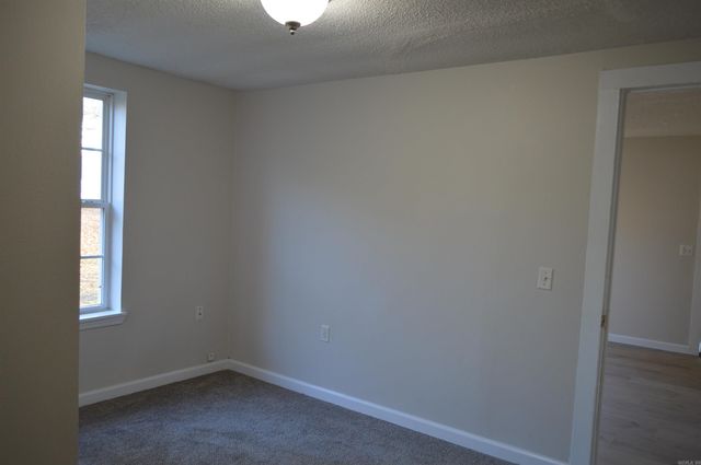 1104 W Searcy Street, Heber Springs, AR 72543