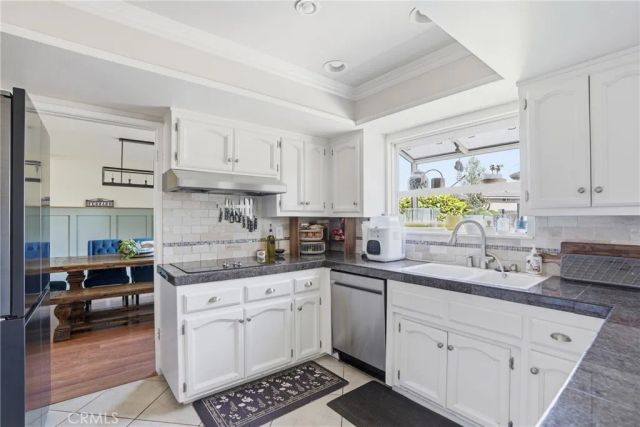 275 Meadowbrook Drive, Santa Maria, CA 93455