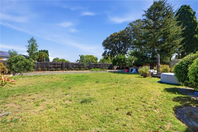 275 Meadowbrook Drive, Santa Maria, CA 93455