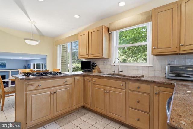 830 DAVISVILLE RD, Warminster, PA 18974