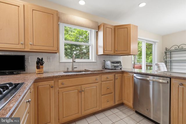 830 DAVISVILLE RD, Warminster, PA 18974