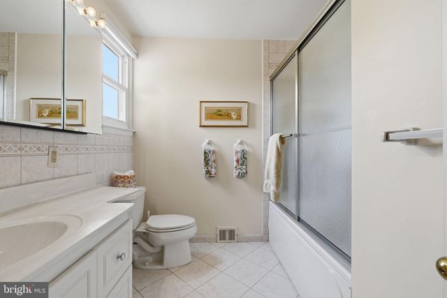 830 DAVISVILLE RD, Warminster, PA 18974