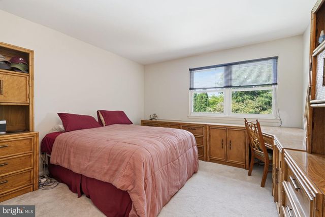 830 DAVISVILLE RD, Warminster, PA 18974