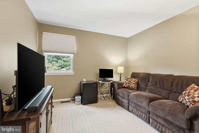 830 DAVISVILLE RD, Warminster, PA 18974