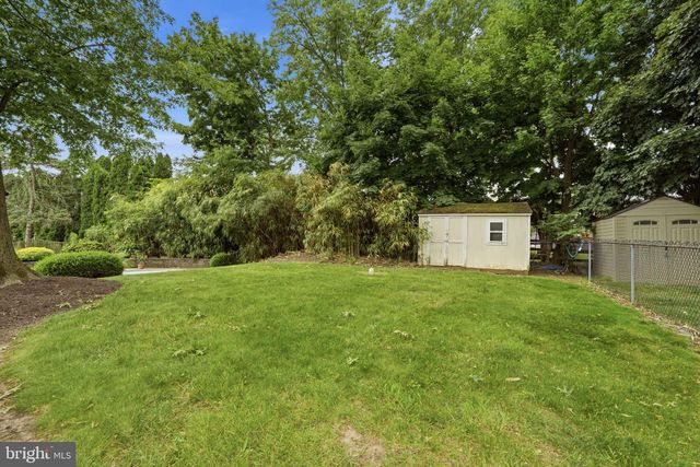 830 DAVISVILLE RD, Warminster, PA 18974