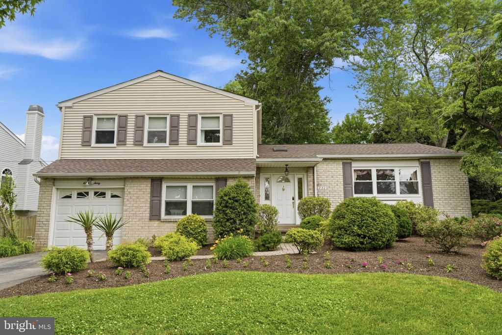 830 DAVISVILLE RD, Warminster, PA 18974