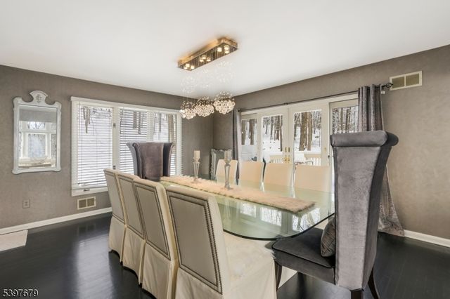 14 Lookout Dr, Roxbury Twp., NJ 07852