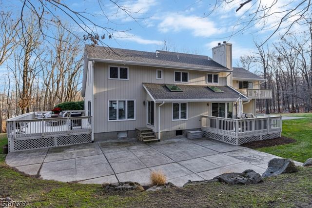 14 Lookout Dr, Roxbury Twp., NJ 07852