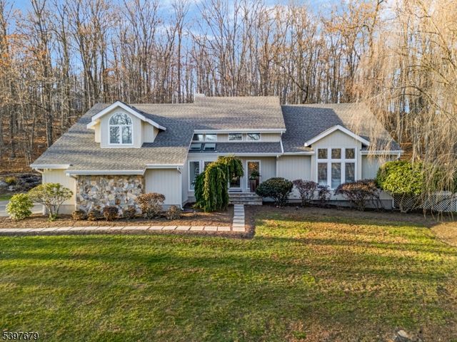 14 Lookout Dr, Roxbury Twp., NJ 07852