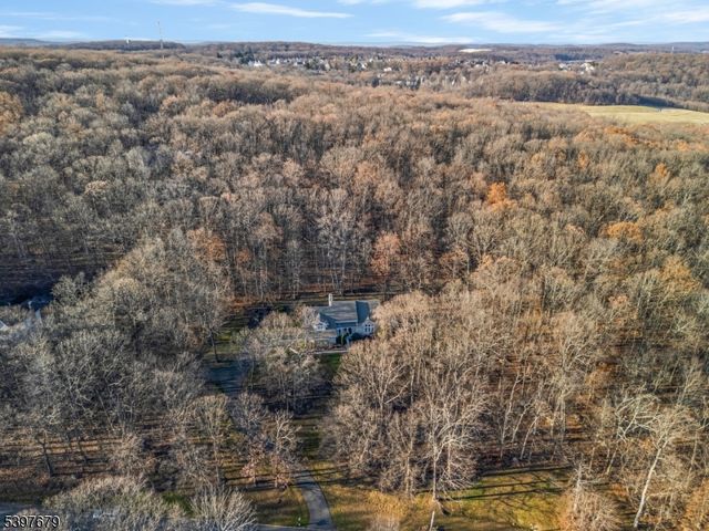 14 Lookout Dr, Roxbury Twp., NJ 07852