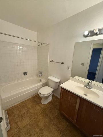 12076 E Montana Place, Aurora, CO 80012