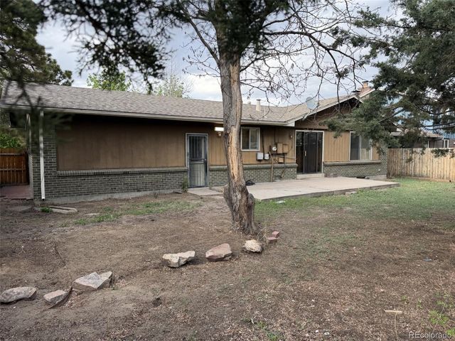 12076 E Montana Place, Aurora, CO 80012