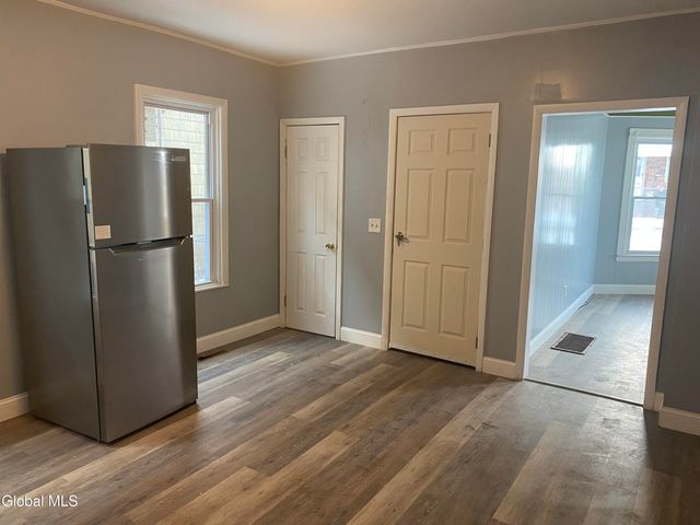 609 Bluff Avenue, Schenectady, NY 12303