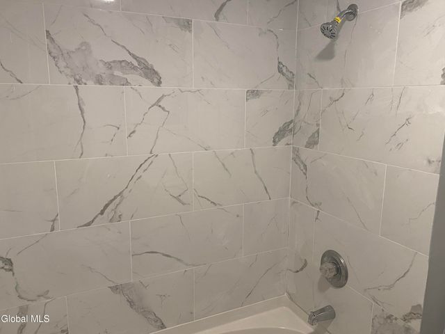 609 Bluff Avenue, Schenectady, NY 12303