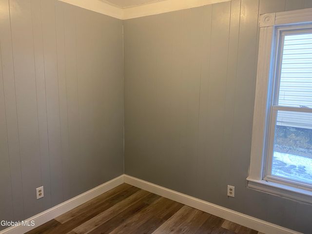 609 Bluff Avenue, Schenectady, NY 12303