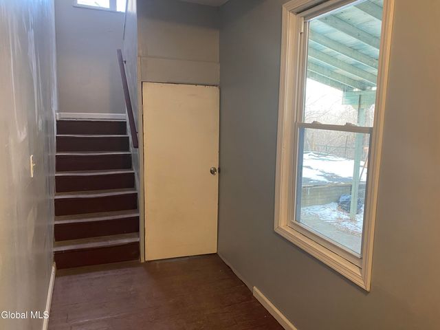 609 Bluff Avenue, Schenectady, NY 12303