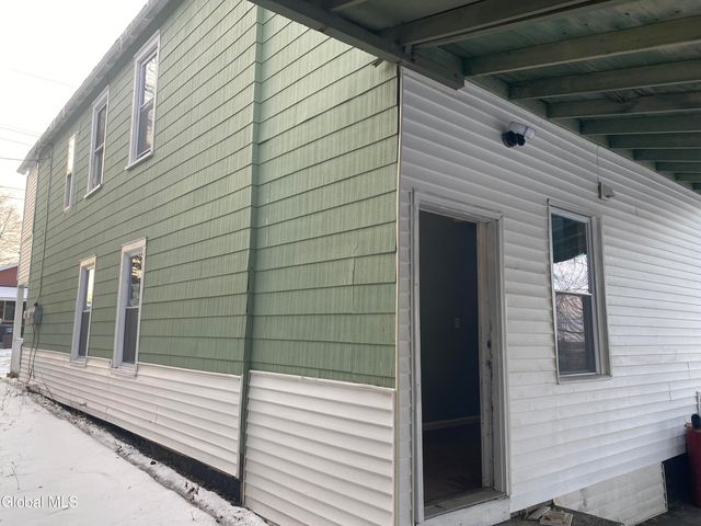 609 Bluff Avenue, Schenectady, NY 12303