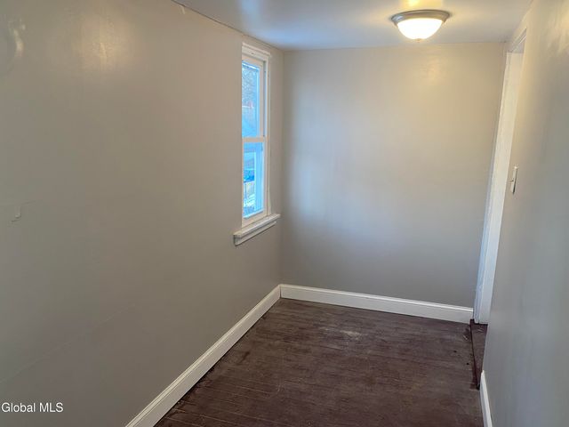 609 Bluff Avenue, Schenectady, NY 12303