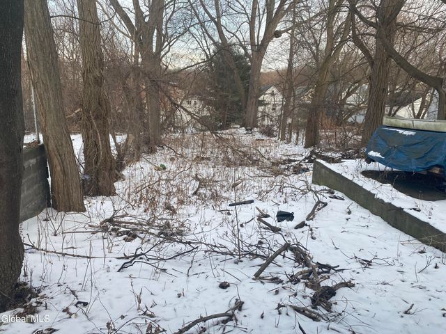 609 Bluff Avenue, Schenectady, NY 12303