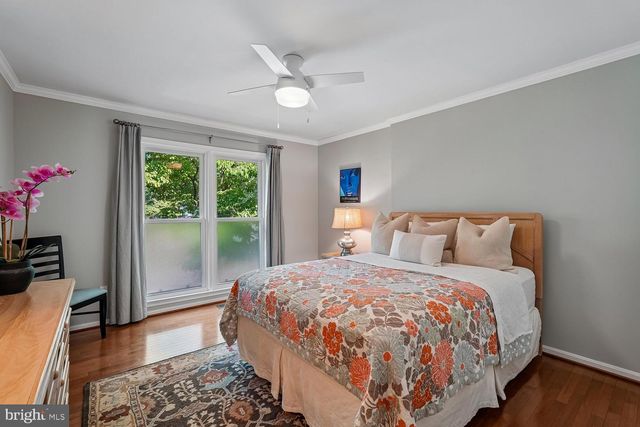 11423 ORCHARD GREEN CT, Reston, VA 20190