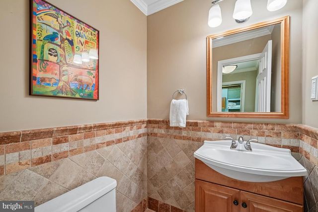 11423 ORCHARD GREEN CT, Reston, VA 20190