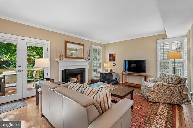 11423 ORCHARD GREEN CT, Reston, VA 20190