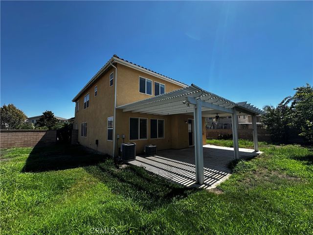 7617 Potter Valley Drive, Eastvale, CA 92880