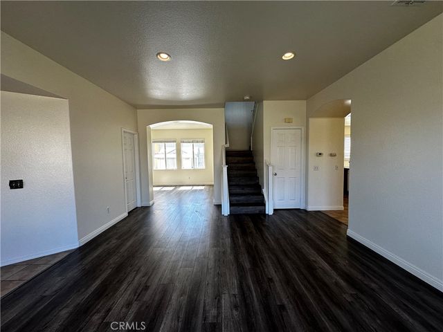 7617 Potter Valley Drive, Eastvale, CA 92880
