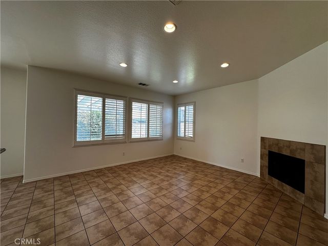 7617 Potter Valley Drive, Eastvale, CA 92880