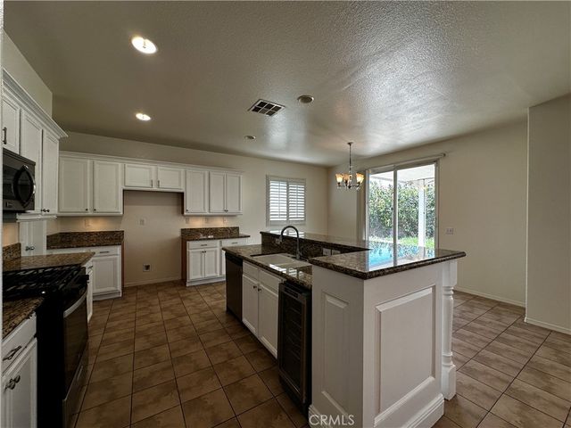7617 Potter Valley Drive, Eastvale, CA 92880