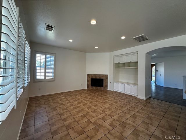 7617 Potter Valley Drive, Eastvale, CA 92880