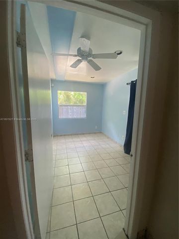 1739 SW 28th Ter, Fort Lauderdale, FL 33312