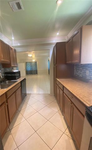 1739 SW 28th Ter, Fort Lauderdale, FL 33312