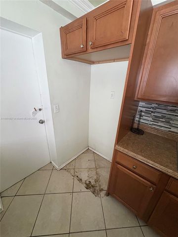 1739 SW 28th Ter, Fort Lauderdale, FL 33312