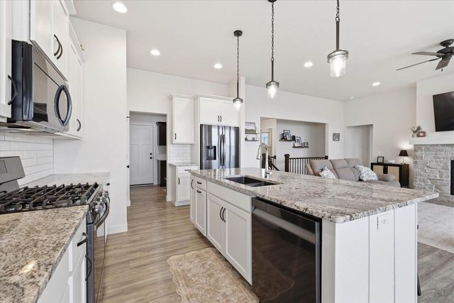 N9376 DUSTY DRIVE, Appleton, WI 54915