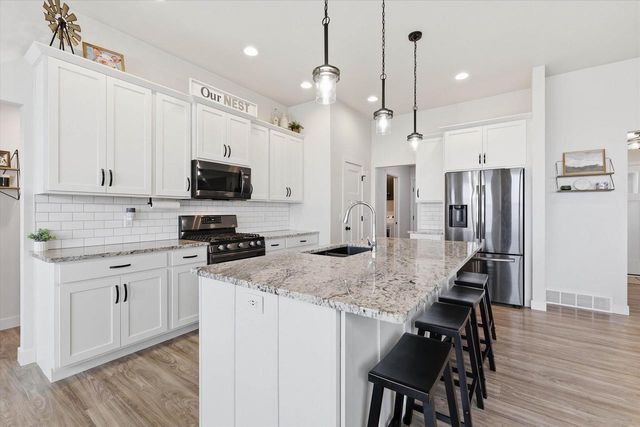 N9376 DUSTY DRIVE, Appleton, WI 54915