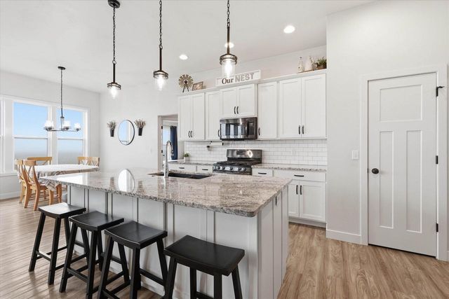 N9376 DUSTY DRIVE, Appleton, WI 54915